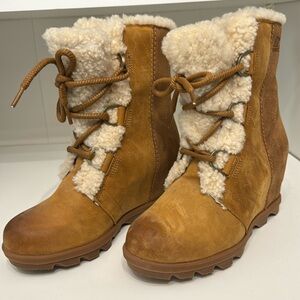 Sorrel Boots. Size 8